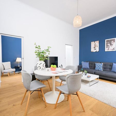 Apartement In Der Stadt Viena Exterior foto